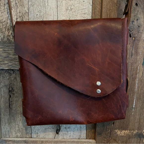 Custom Made Leather Bag - Picture 2 of 6